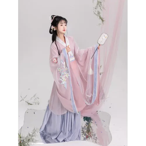 Gardenia Moon Wei-Jin Hanfu Set – Wide-Sleeve Ru, Waist-High Skirt & Embroidered Wrap